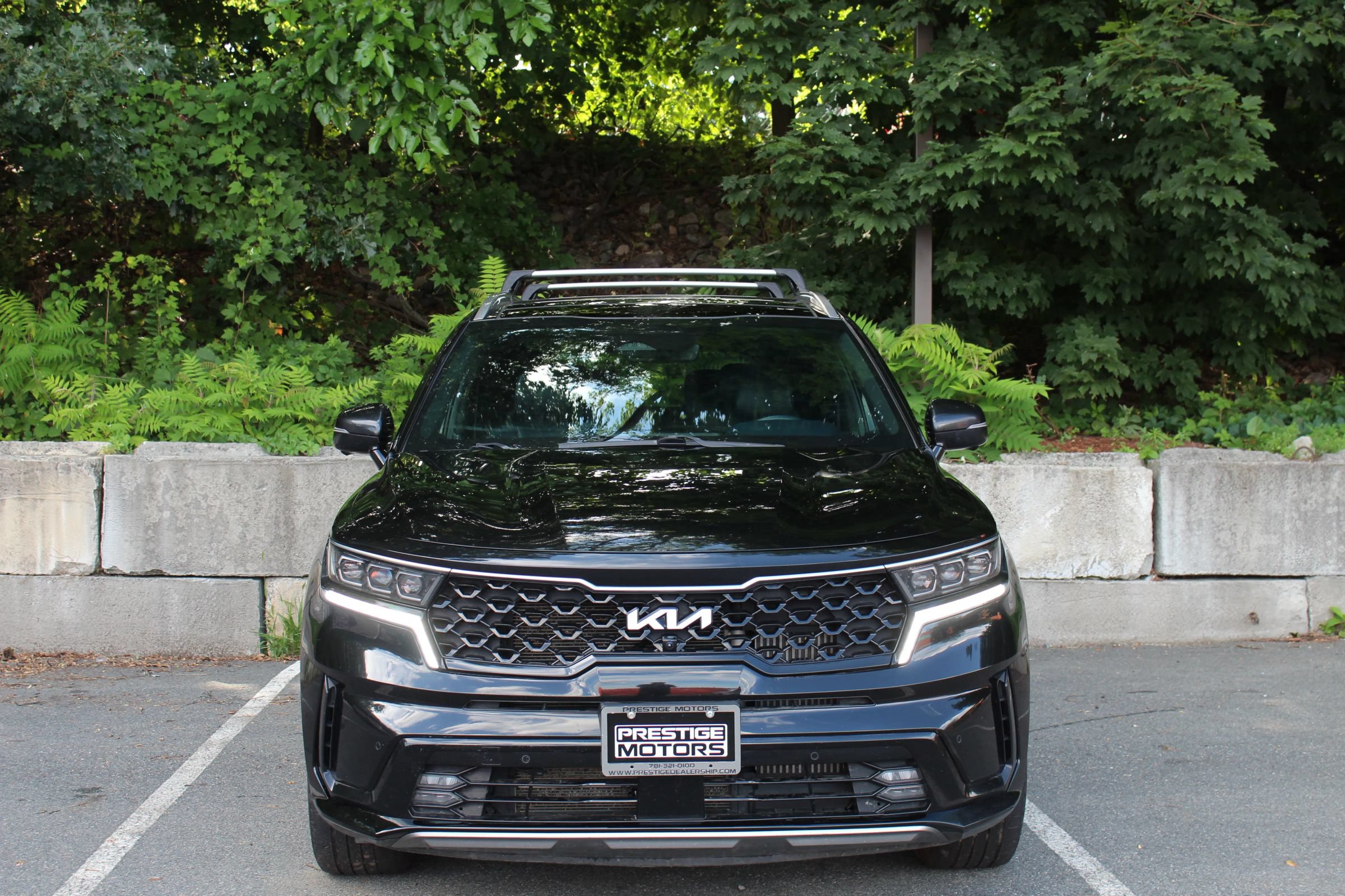 Used 2022 Kia Sorento SX Prestige w/ Panoramic Sunroof Package AWD/4WD image 3