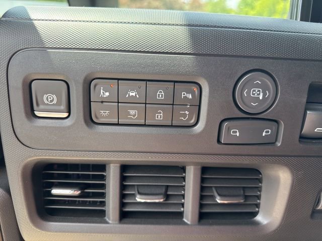 New 2025 Chevrolet Brightdrop 400 w/ Battery Pack, Max Range AWD/4WD image 16