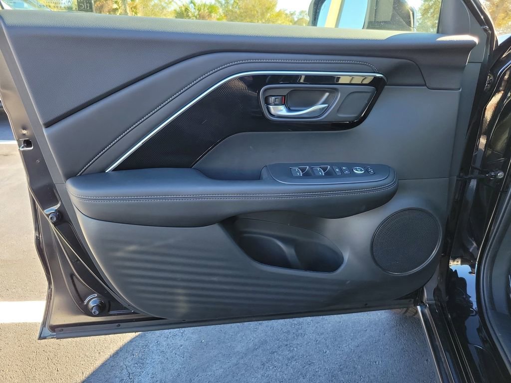 Certified 2025 Acura ADX Base image 19