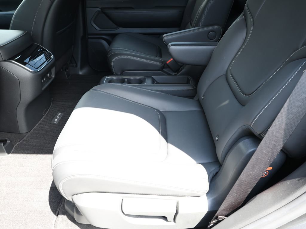 Certified 2025 INFINITI QX80 Pure image 21