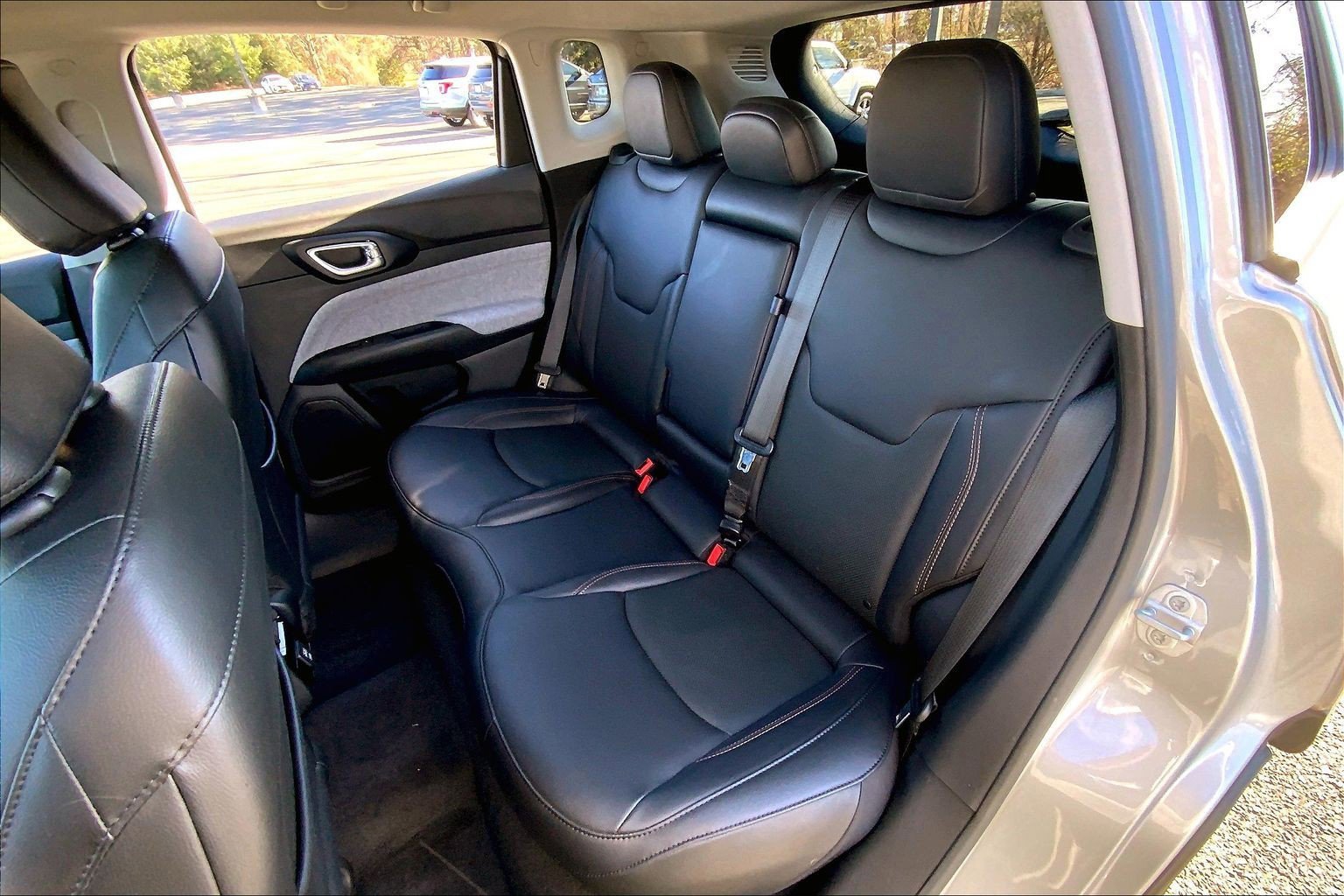 Certified 2022 Jeep Compass Latitude image 19