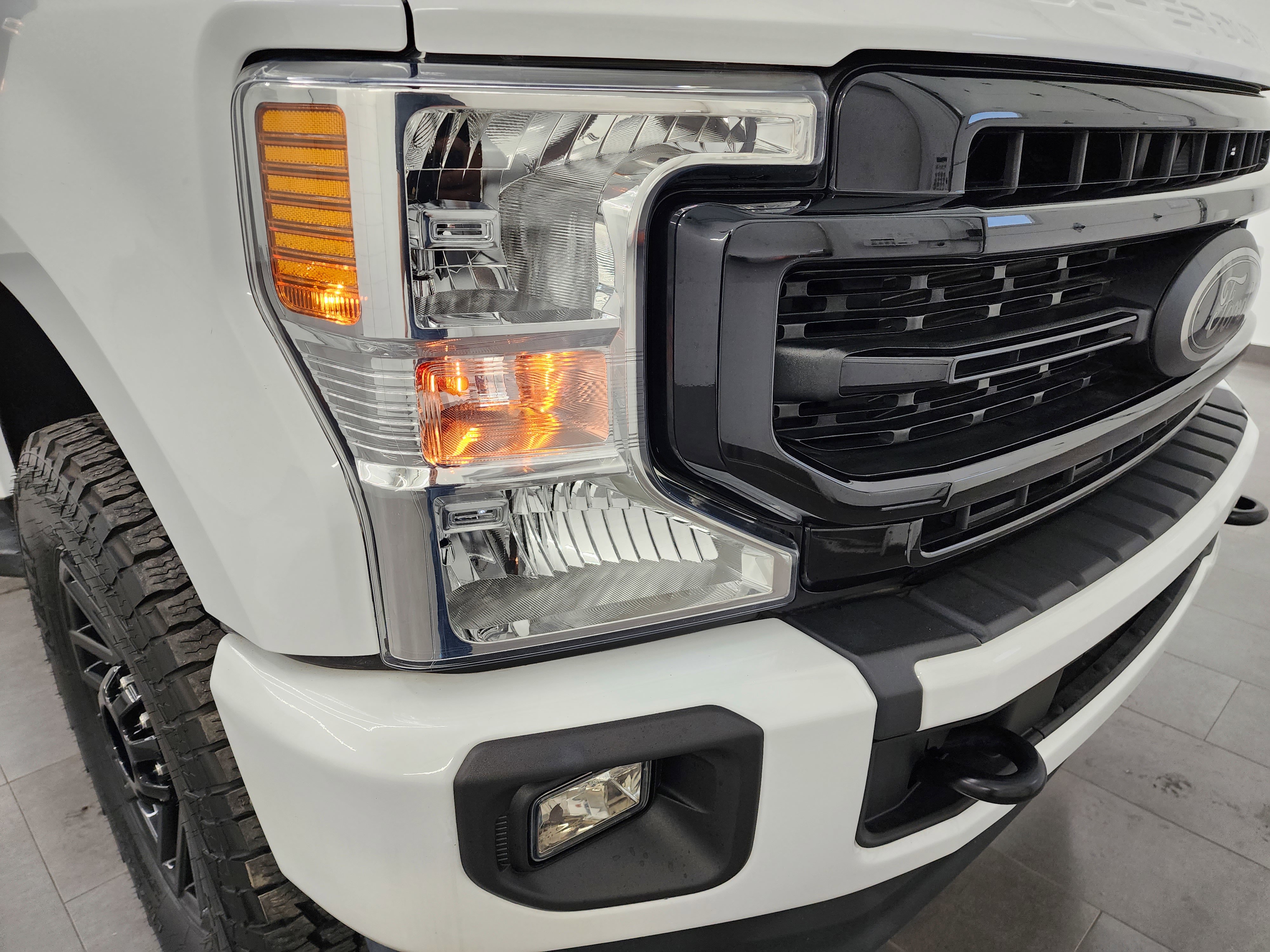 Used 2022 Ford F350 XLT w/ Black Appearance Package image 22