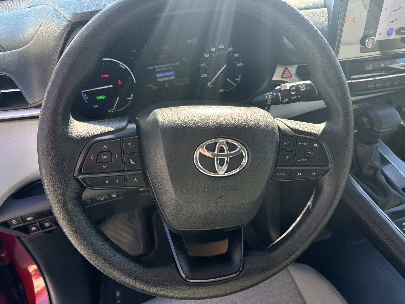 Used 2025 Toyota Sienna LE image 21