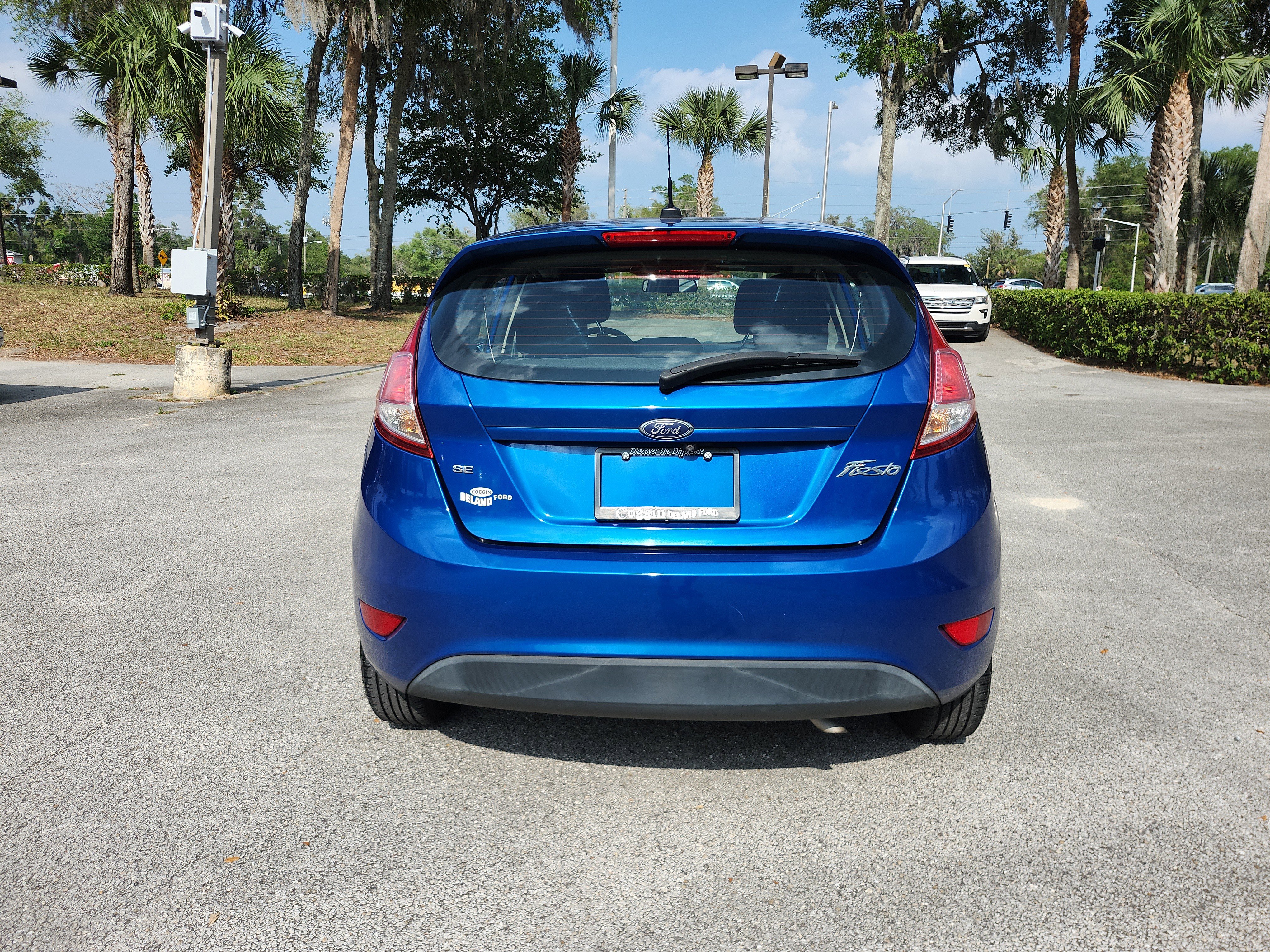 Used 2018 Ford Fiesta SE FWD image 3