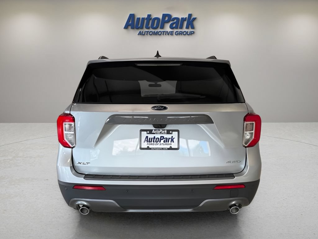 Certified 2024 Ford Explorer XLT w/ Equipment Group 202A AWD/4WD image 6