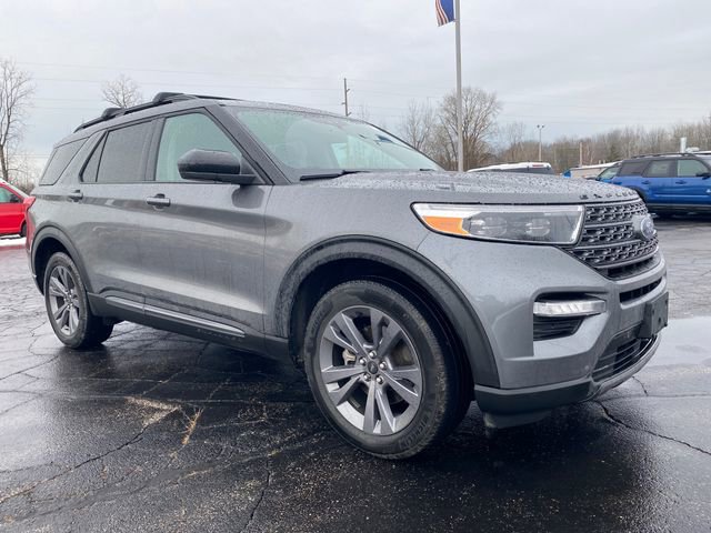 Used 2023 Ford Explorer XLT w/ Equipment Group 202A image 12