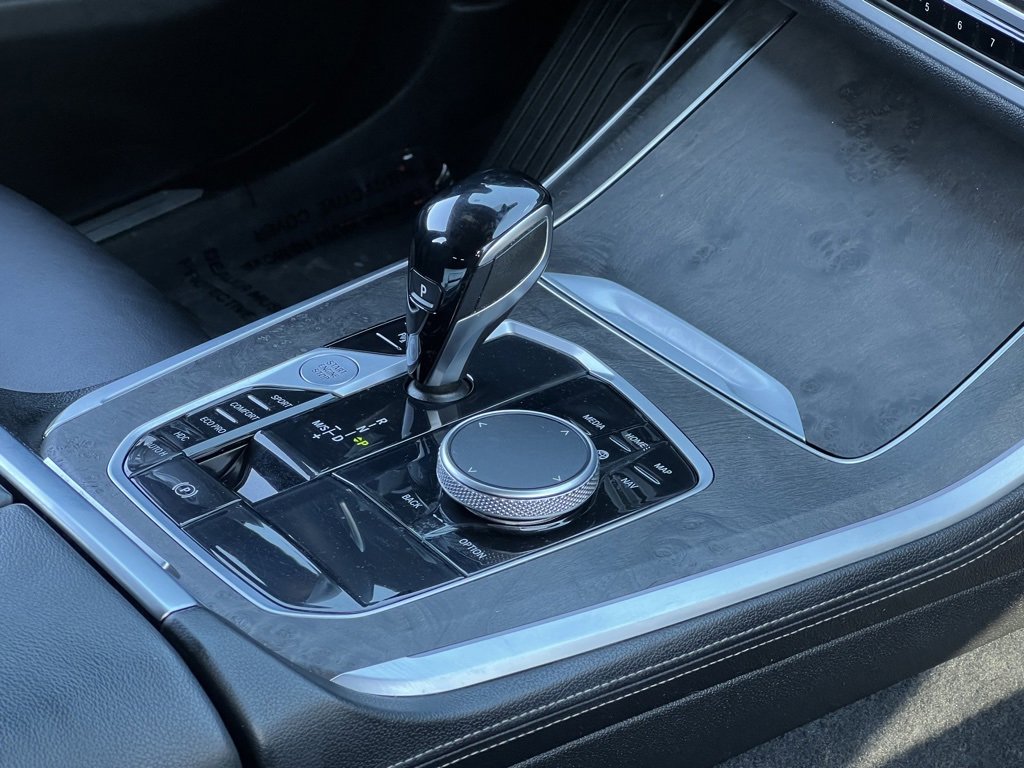 Used 2022 BMW X5 xDrive40i w/ Parking Assistance Package image 34