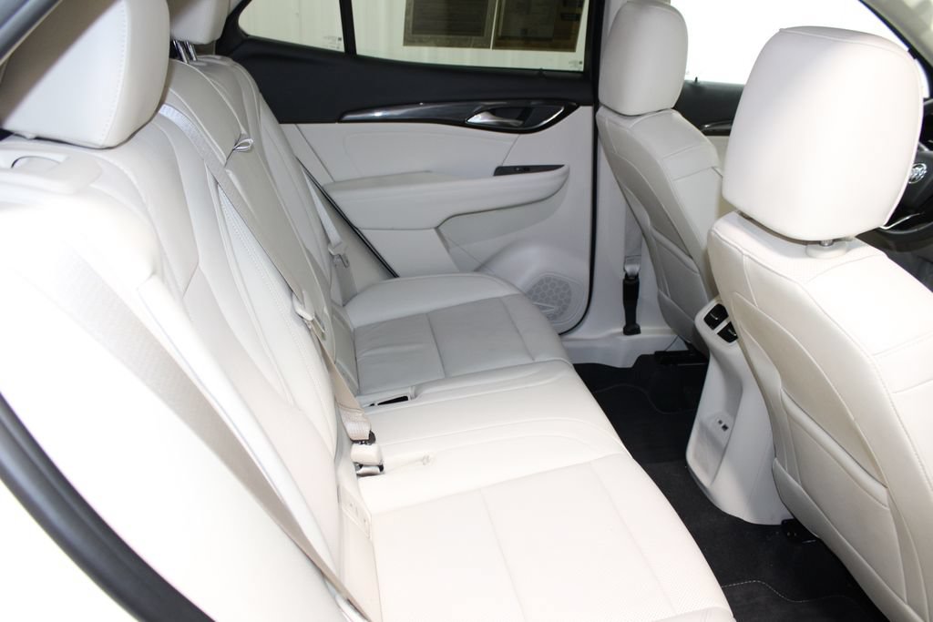 Used 2023 Buick Envision Essence AWD/4WD image 28