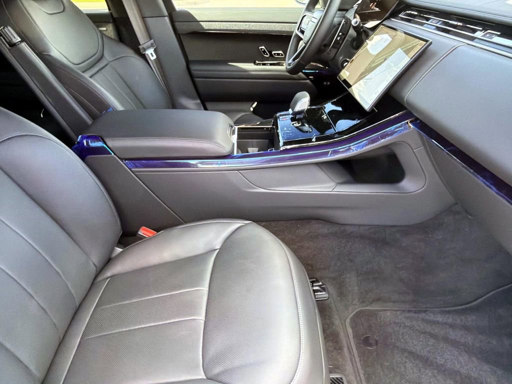 New 2026 Land Rover Range Rover Sport Dynamic SE image 11
