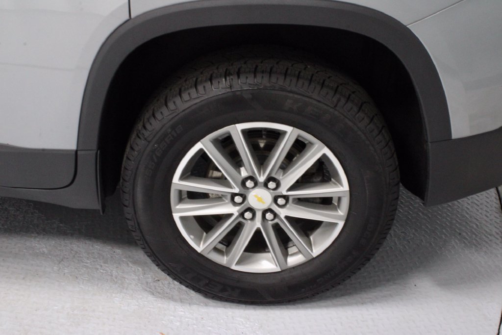 Used 2023 Chevrolet Traverse LT FWD image 20