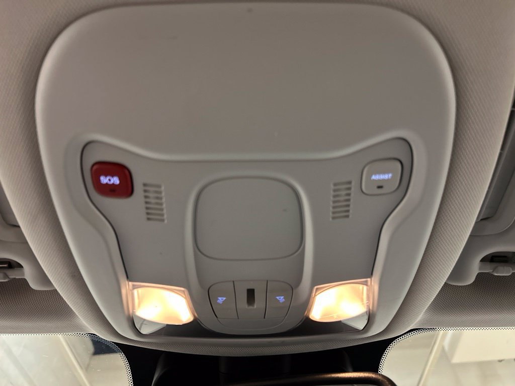 Used 2023 Jeep Renegade Trailhawk AWD/4WD image 26