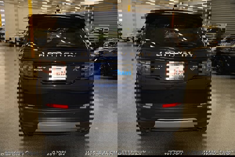 Used 2021 Land Rover Discovery Sport SE R-Dynamic image 10