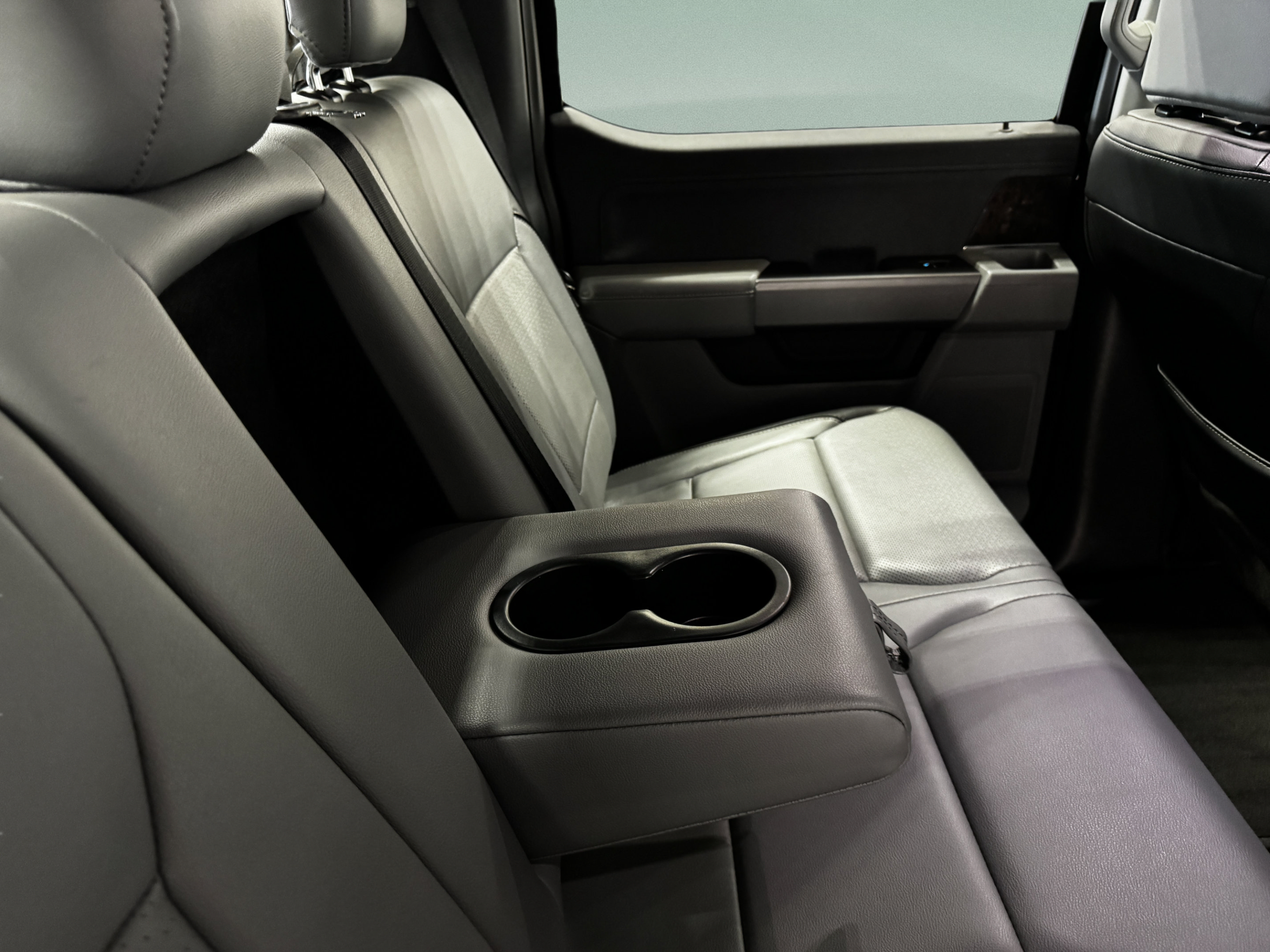 Used 2022 Ford F150 Lariat RWD image 36