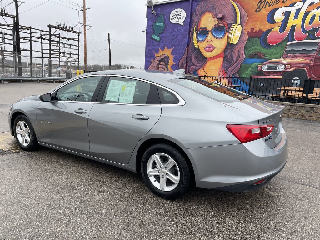 Used 2023 Chevrolet Malibu LT image 3