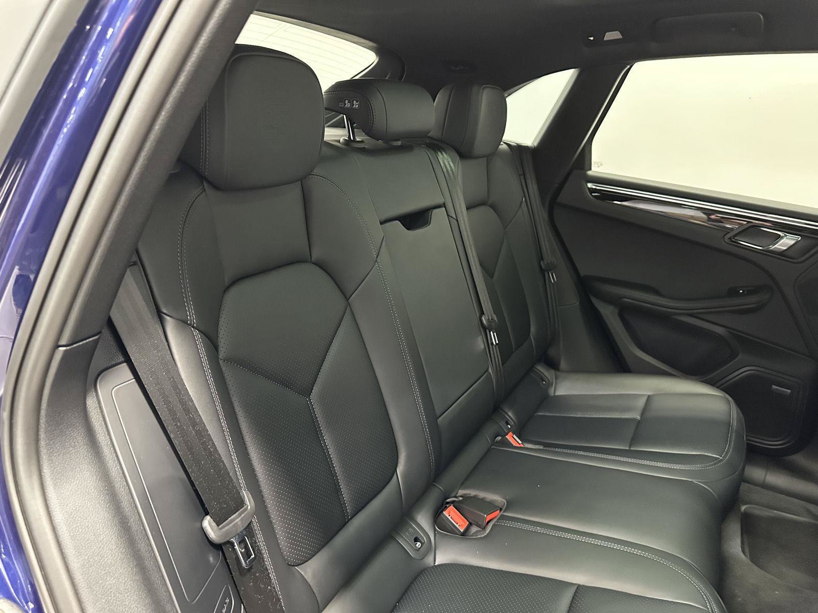 Certified 2026 Porsche Macan AWD/4WD image 41
