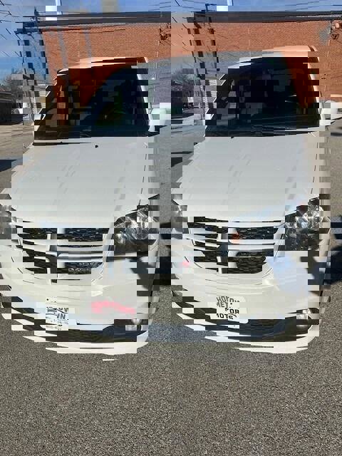 Used 2015 Dodge Grand Caravan R/T image 2