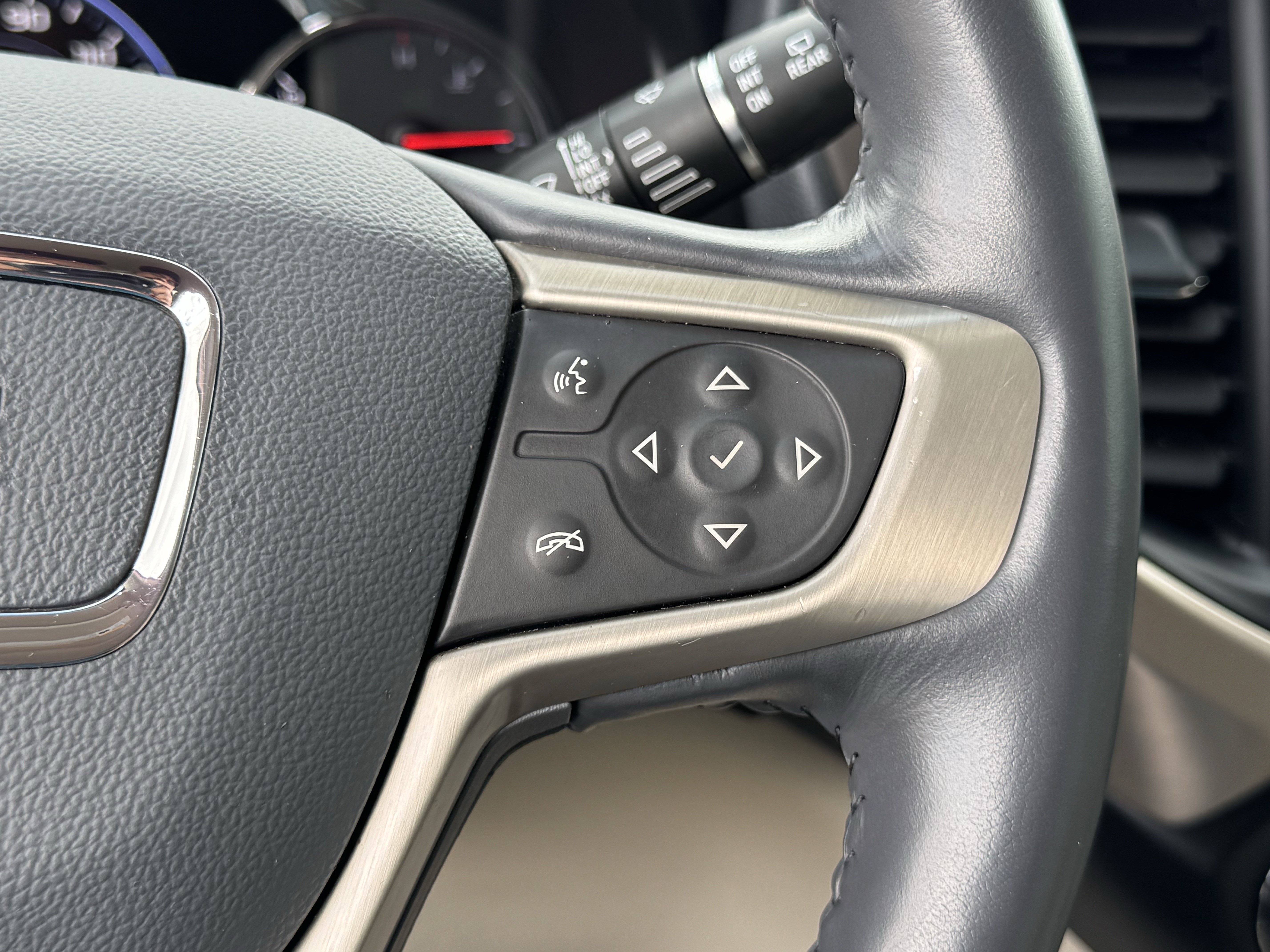 Used 2020 GMC Acadia Denali w/ Technology Package image 30