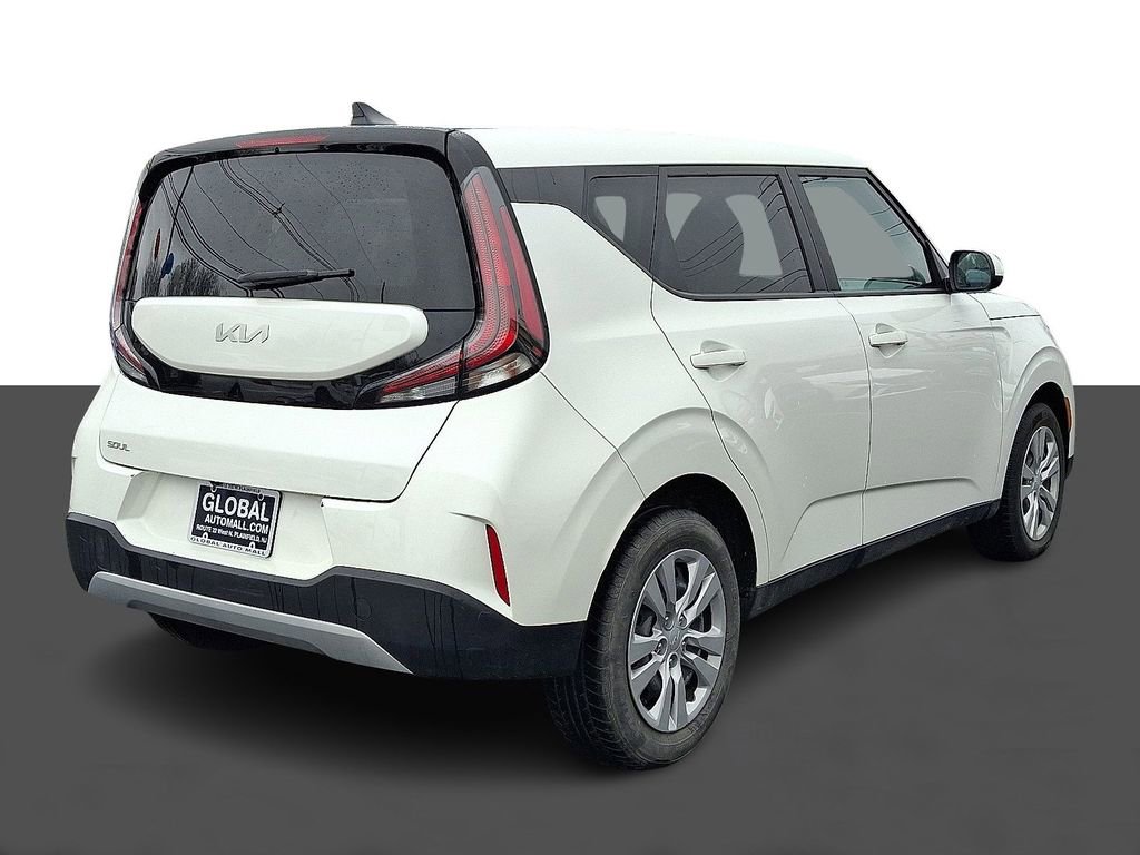 Used 2023 Kia Soul LX FWD image 7