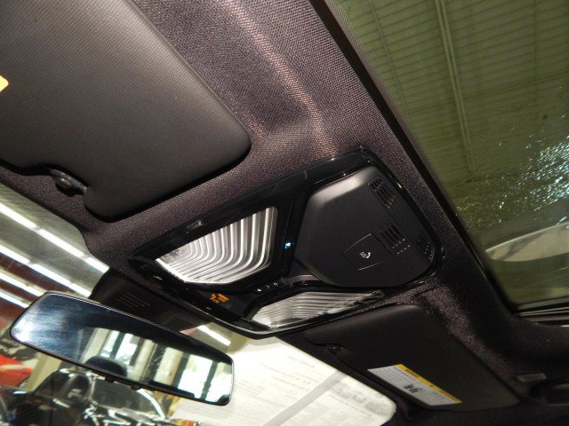 Used 2025 BMW 330i xDrive Sedan w/ Convenience Package image 19
