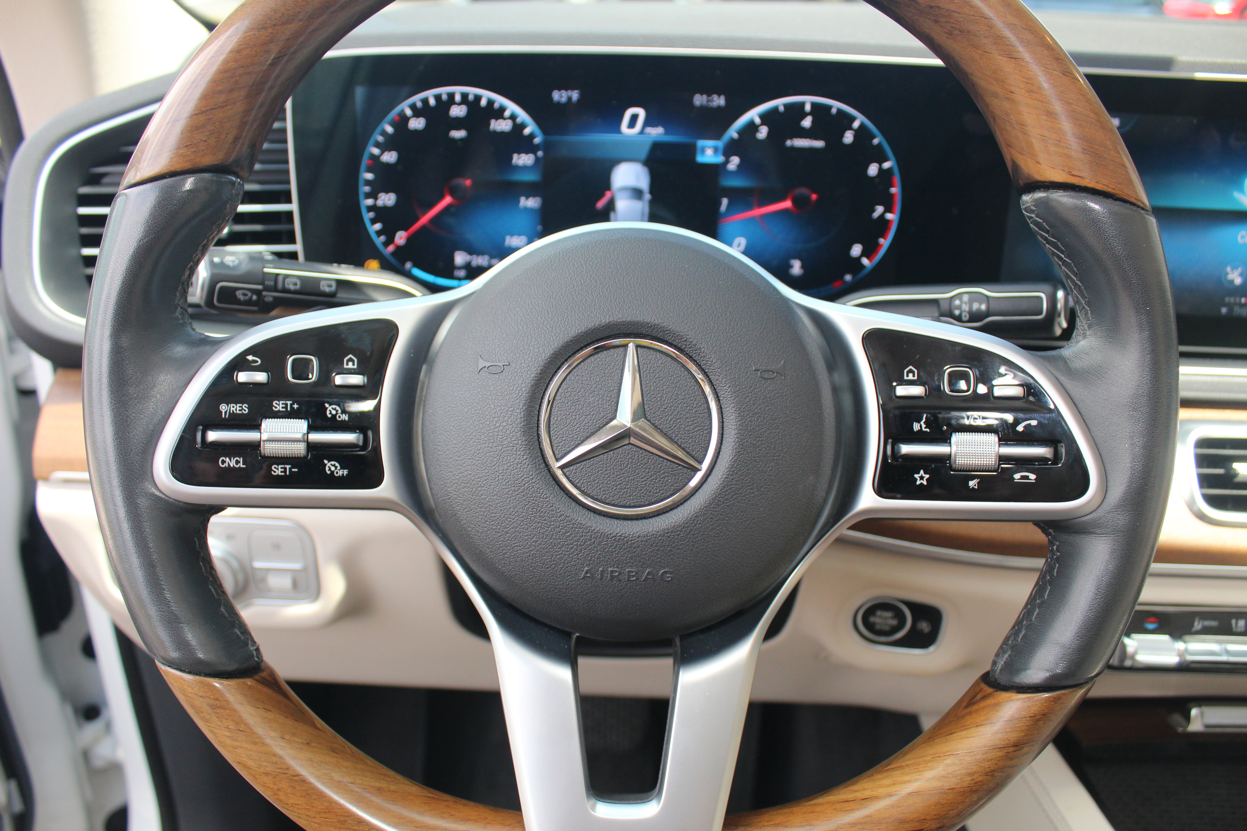 Used 2020 Mercedes-Benz GLE 350 4MATIC image 19