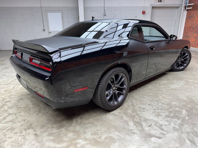 Used 2023 Dodge Challenger R/T w/ T/A Package image 5