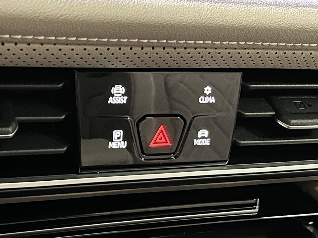 New 2026 Volkswagen Atlas SEL Premium R-Line AWD/4WD image 13