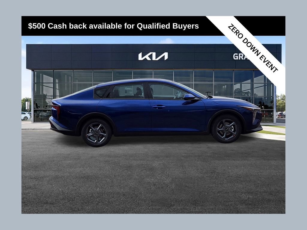 New 2026 Kia K4 LXS image 1