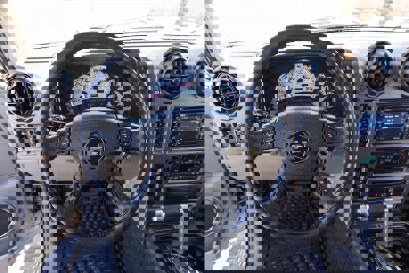 Used 2004 HUMMER H2 w/ Preferred Equipment Group image 11