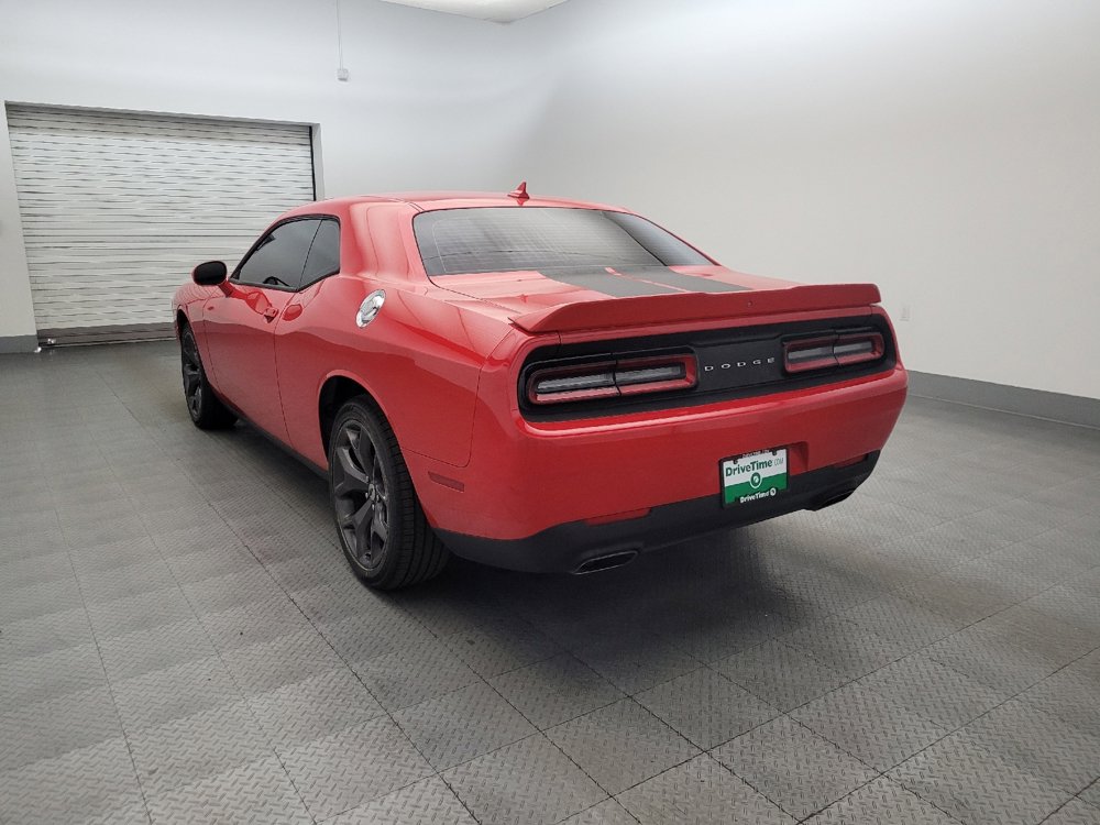 Used 2018 Dodge Challenger SXT Plus RWD image 5