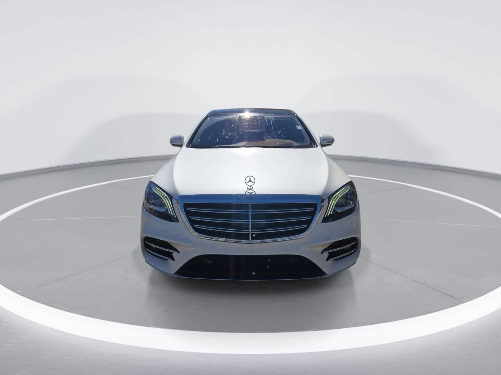 Used 2020 Mercedes-Benz S 560 Sedan image 3