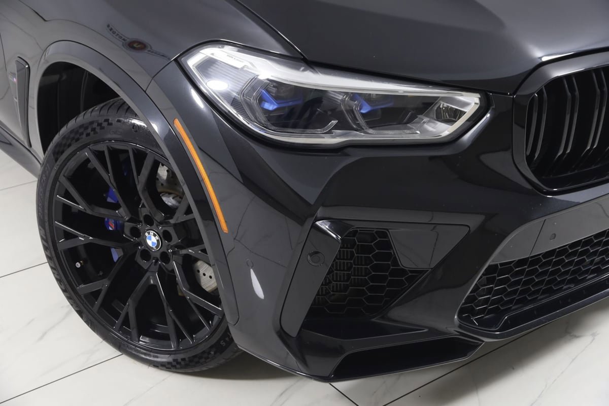 Used 2021 BMW X5 M w/ Executive Package image 25