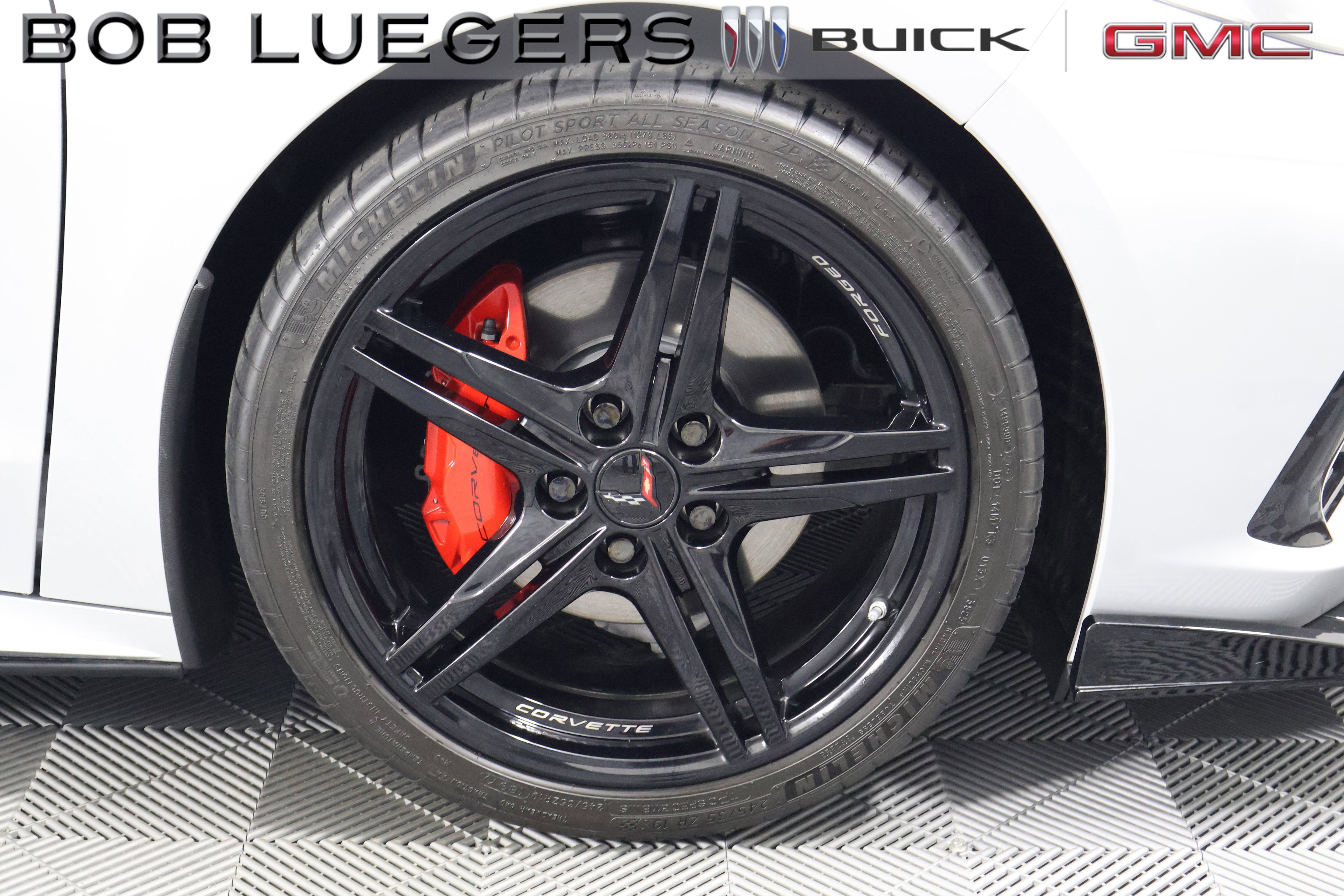 Used 2026 Chevrolet Corvette Stingray Coupe w/ 1LT RWD image 3