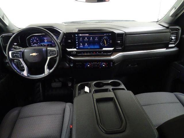 Used 2025 Chevrolet Silverado 1500 LT w/ Safety Package AWD/4WD image 37