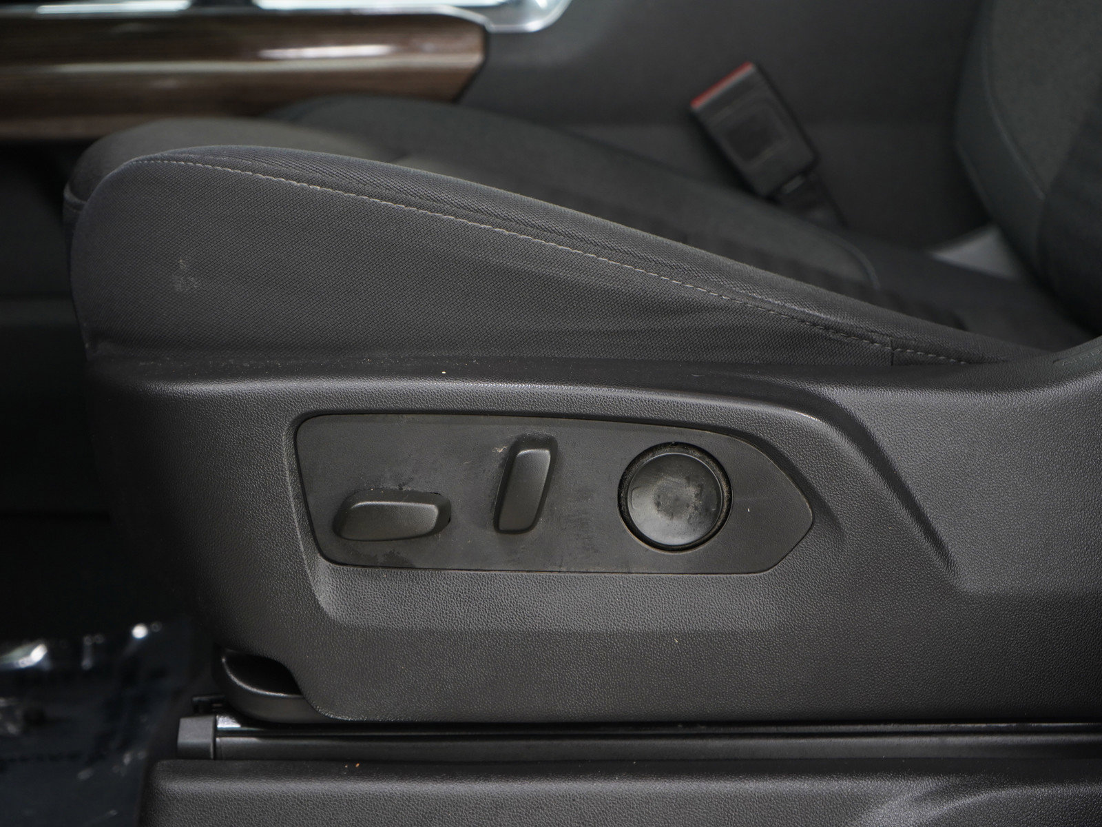 Used 2024 Chevrolet Silverado 1500 LT image 21