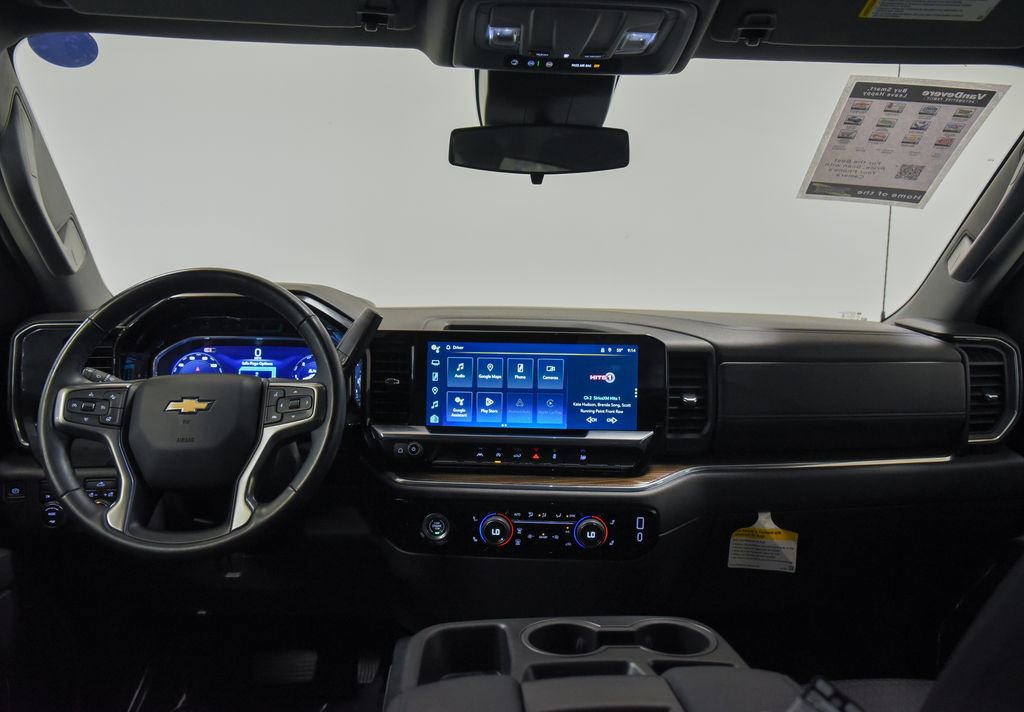 Used 2024 Chevrolet Silverado 1500 LT AWD/4WD image 32