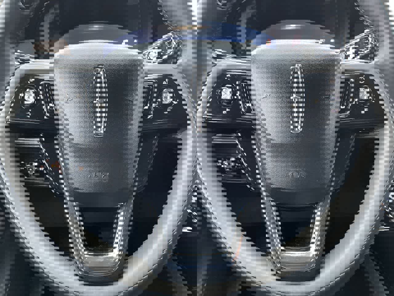 Used 2023 Lincoln Corsair Reserve w/ Equipment Group 201A image 10