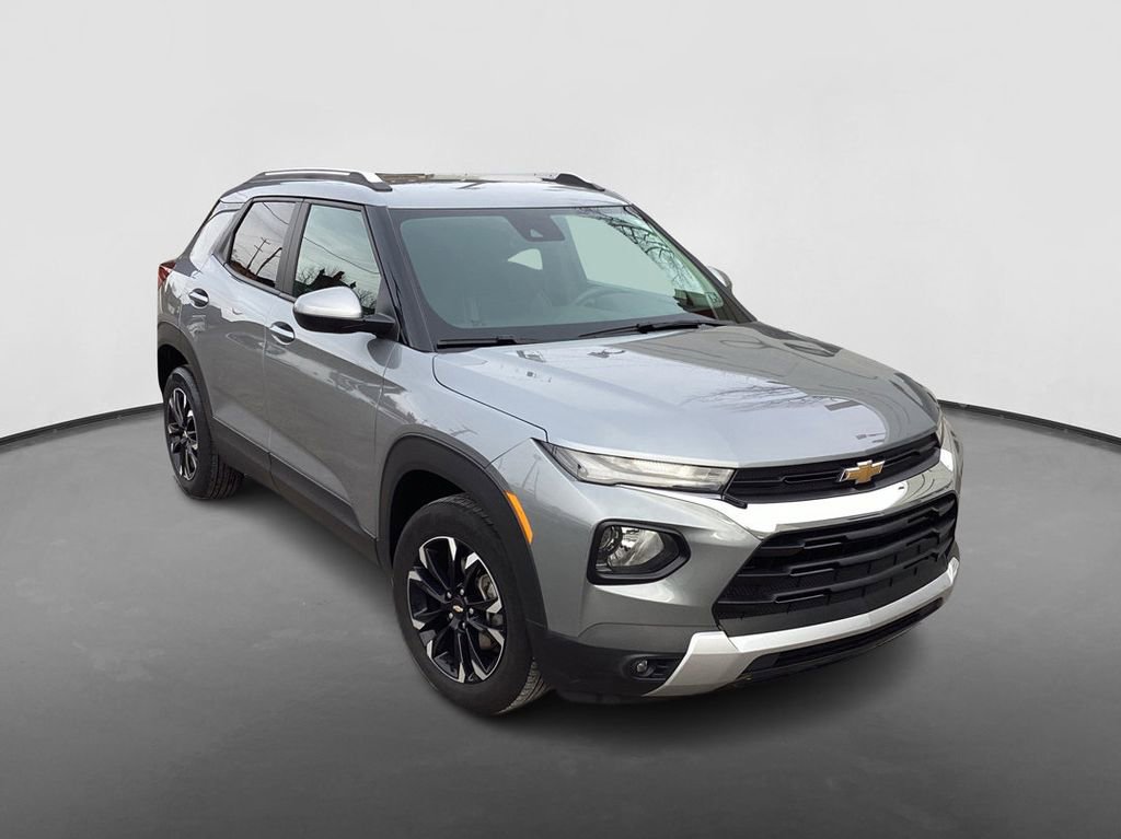 Used 2023 Chevrolet TrailBlazer LT w/ Convenience Package image 3