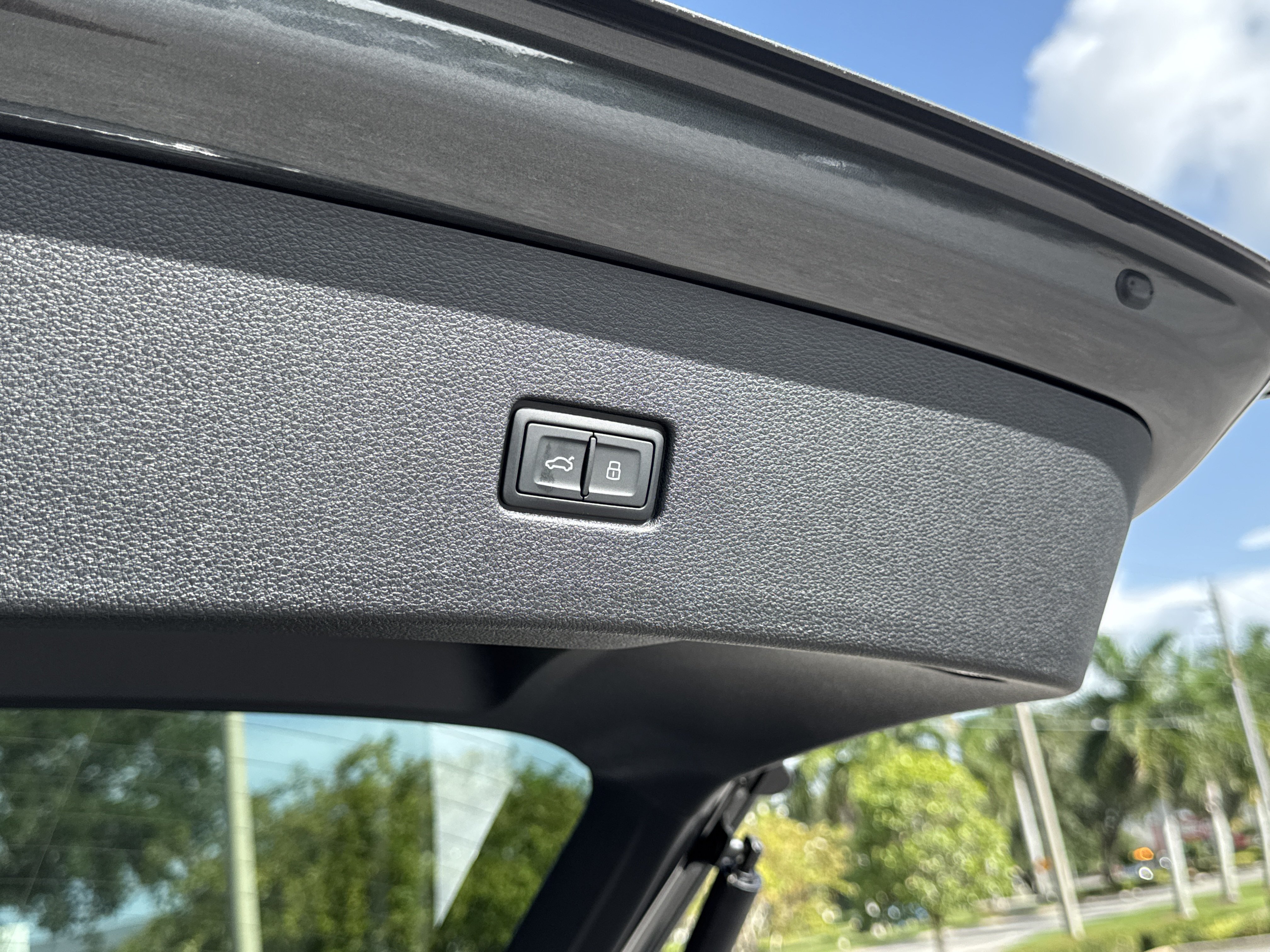 New 2026 Audi SQ8 Premium Plus AWD/4WD image 10