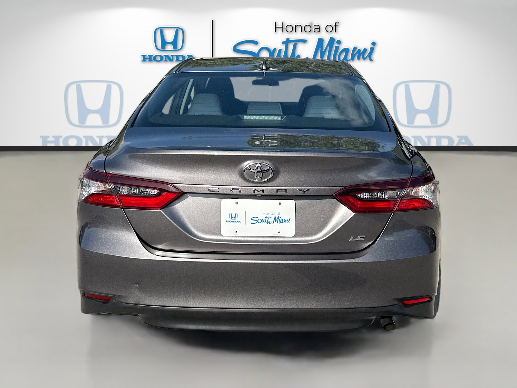 Used 2021 Toyota Camry LE FWD image 6