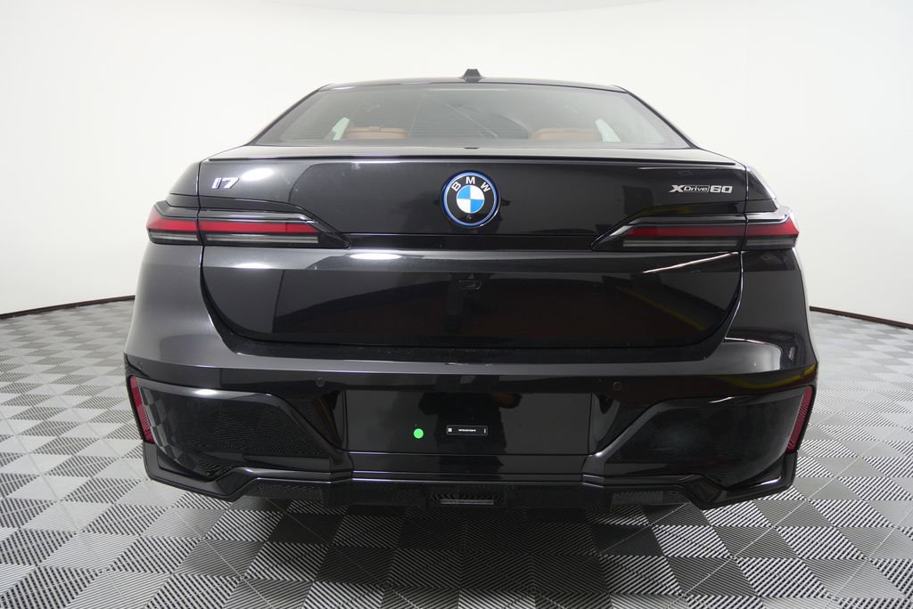 New 2026 BMW i7 xDrive60 w/ Executive Package image 4