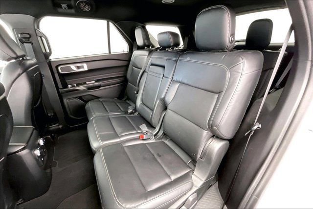 Used 2020 Ford Explorer XLT w/ Equipment Group 202A image 19