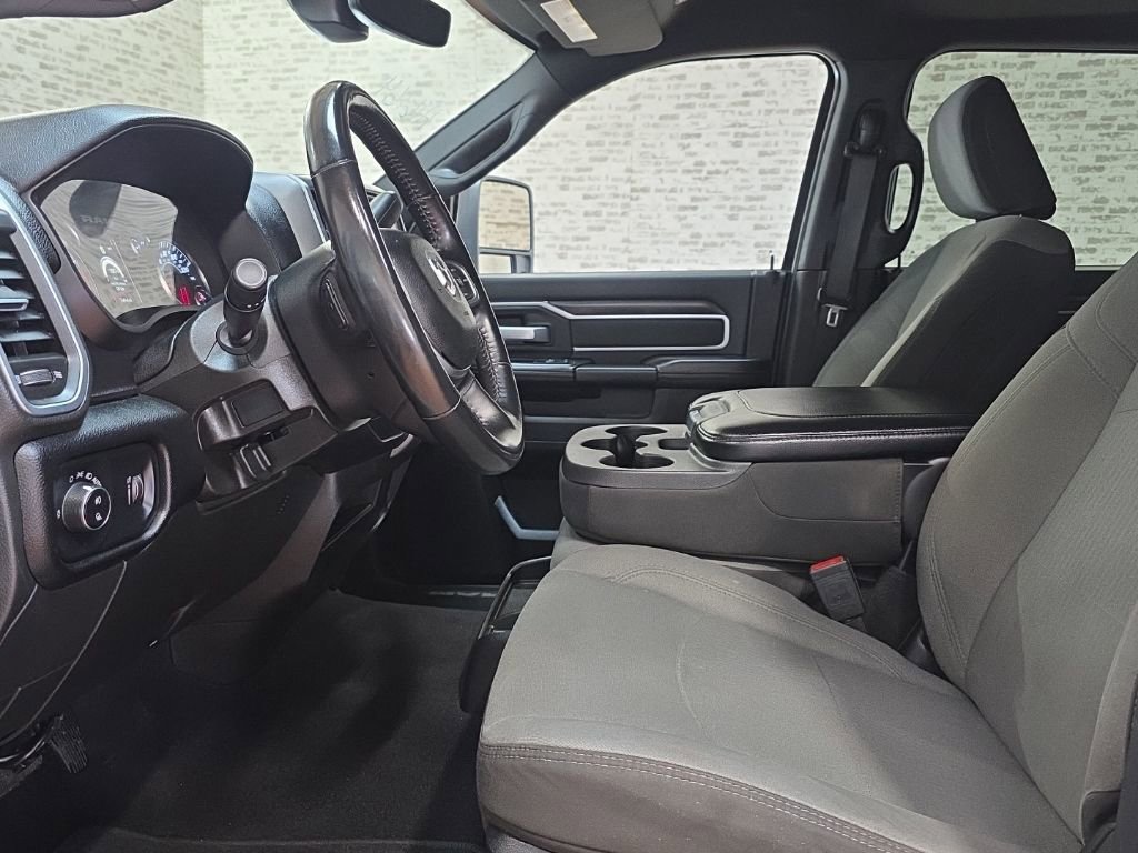 Used 2024 RAM 2500 Big Horn image 24