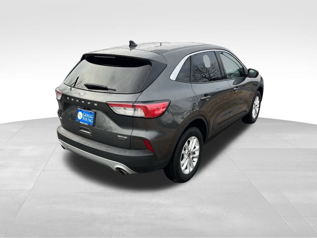 Used 2020 Ford Escape SE image 5