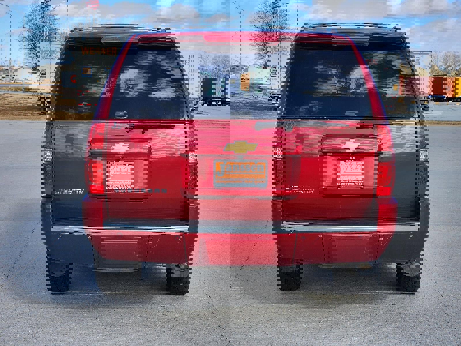 Used 2014 Chevrolet Suburban LTZ image 7