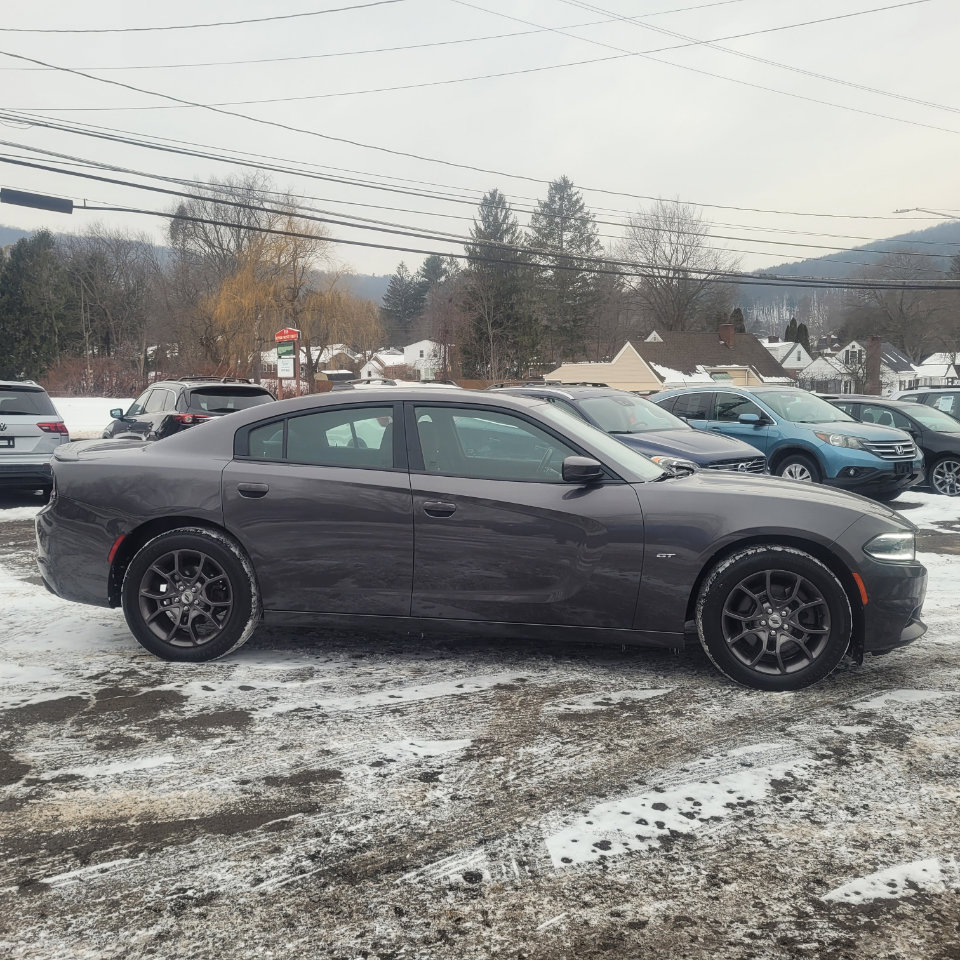 Used 2018 Dodge Charger GT image 9