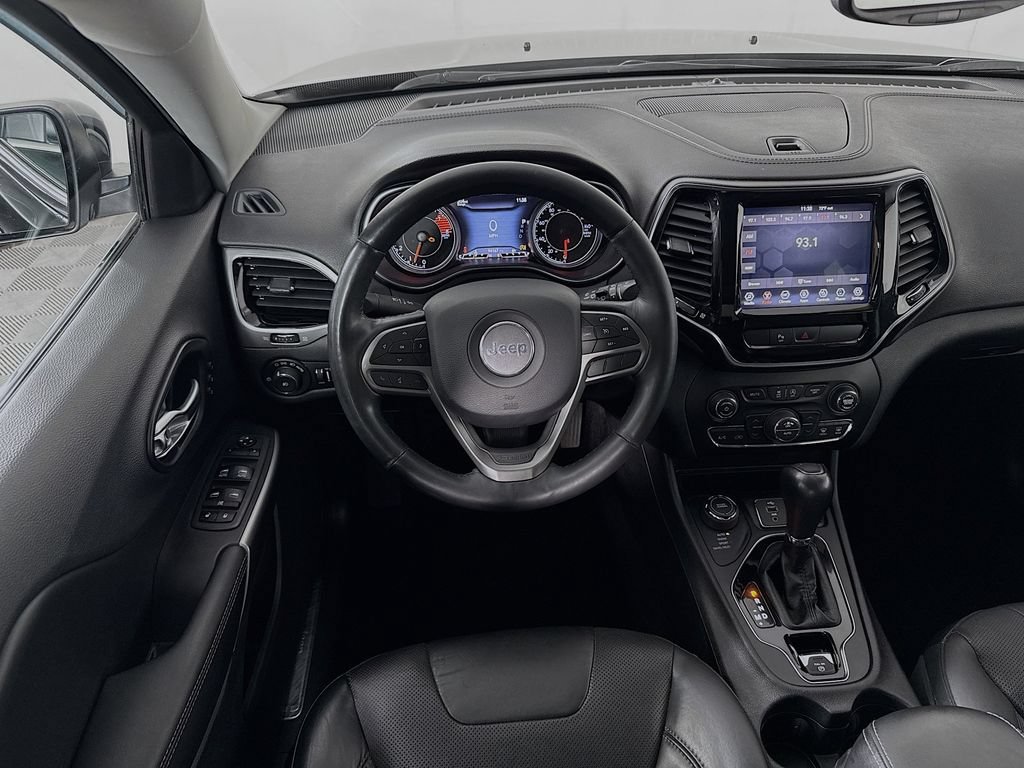 Used 2019 Jeep Cherokee Limited AWD/4WD image 16