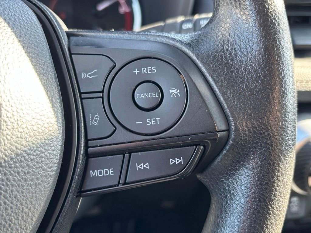 Used 2024 Toyota RAV4 XLE image 22