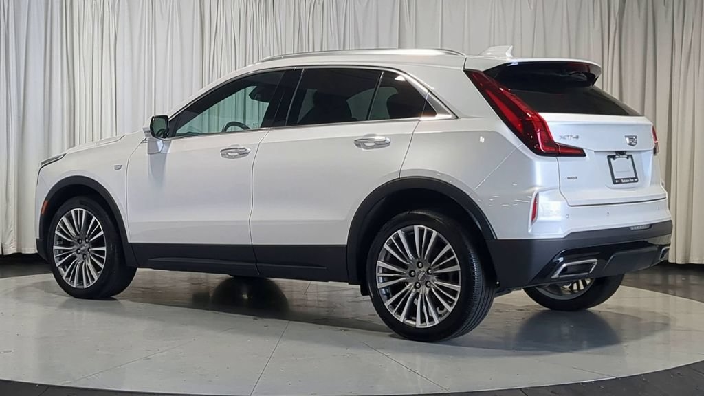 Used 2024 Cadillac XT4 Premium Luxury AWD/4WD image 6