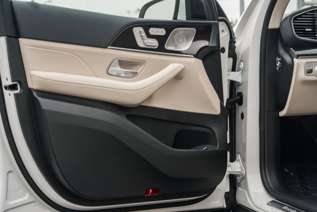 New 2026 Mercedes-Benz GLS 450 4MATIC image 41