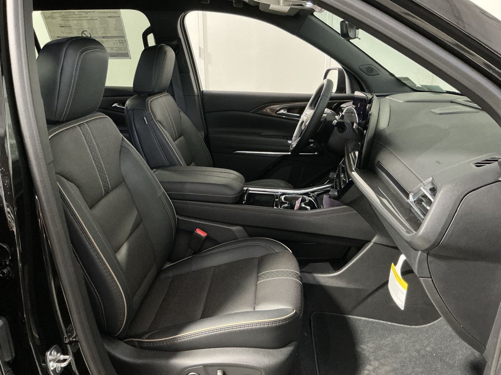 New 2026 Chevrolet Traverse High Country FWD image 35